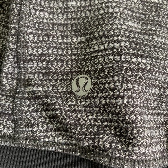 Lululemon Women’s sweater Size 2 - Picture 10 of 12